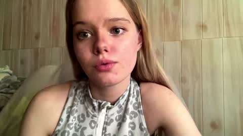 Snapshot of juligwartney chatting on 12, 6, 2026 Malin online show from 12, 6, 2026