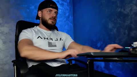 JULiUS   online show from 12, 1, 2026