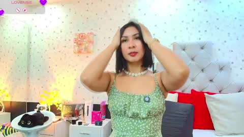 Julieta Reyes   online show from 8, 5, 2026