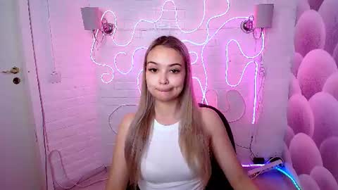 DoubleCherry online show from 5, 8, 2026