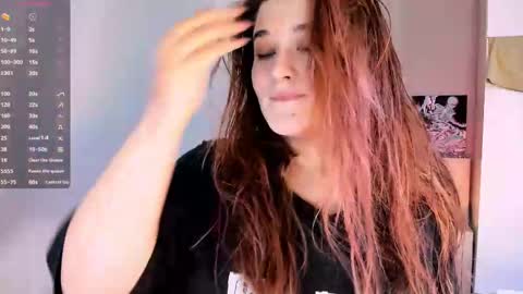 Snapshot of july_slowdive chatting on 10, 12, 2024 Julie online show from 10, 12, 2024