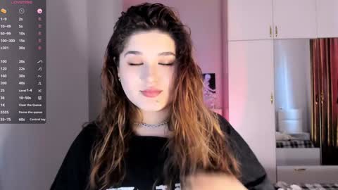 Snapshot of july_slowdive chatting on 2, 2, 2025 Julie online show from 2, 2, 2025