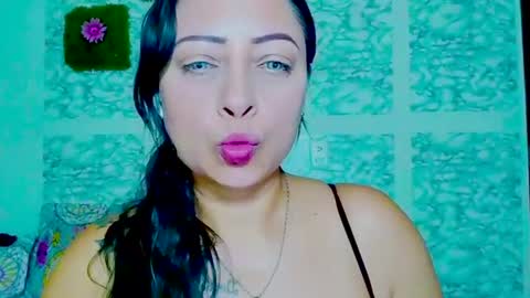 Snapshot of julybravo chatting on 24, 7, 2026 juliana online show from 24, 7, 2026