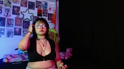 Snapshot of julz_cherry_ chatting on 3, 7, 2026 Cherry Julz Independiente online show from 3, 7, 2026