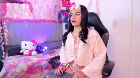 june__moon online show from 15, 6, 2026