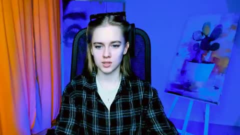 junewoods online show from 25, 3, 2026