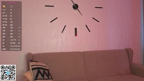 Snapshot of juniebogany chatting on 25, 10, 2025 Bella online show from 25, 10, 2025