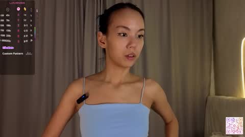 Snapshot of juniebogany chatting on 28, 11, 2025 Bella online show from 28, 11, 2025