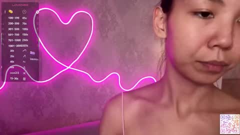 Snapshot of juniebogany chatting on 30, 11, 2025 Bella online show from 30, 11, 2025