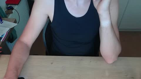Snapshot of junk2711 chatting on 5, 6, 2026 junk2711 online show from 5, 6, 2026