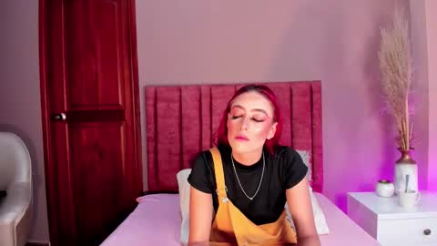 Snapshot of jupiterfoxxxx chatting on 23, 12, 2025 Jupiter Fox online show from 23, 12, 2025