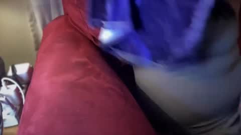 Flirty influncer online show from 7, 12, 2024