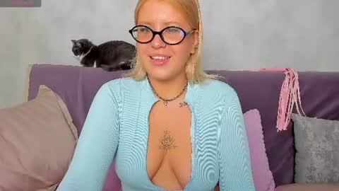 Snapshot of just_alex__ chatting on 12, 7, 2026 Alex Alexandra online show from 12, 7, 2026