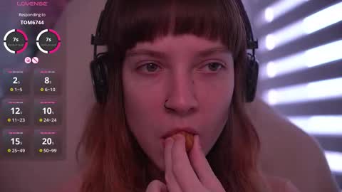 Snapshot of just_busking chatting on 27, 10, 2025 Julia online show from 27, 10, 2025