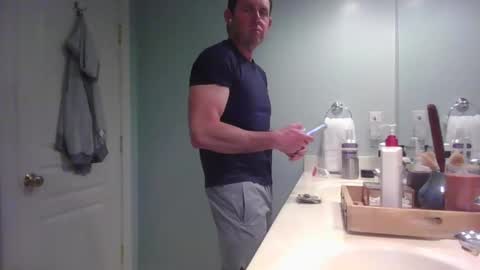 justanotherdadbod2025 online show from 25, 3, 2026