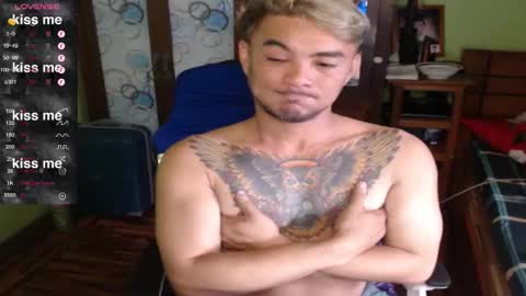 Snapshot of justcallmekarl chatting on 4, 12, 2025 Karl online show from 4, 12, 2025