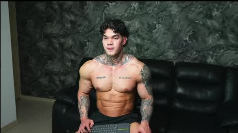 Snapshot of justin_clark1 chatting on 23, 5, 2026 justin clark1 online show from 23, 5, 2026