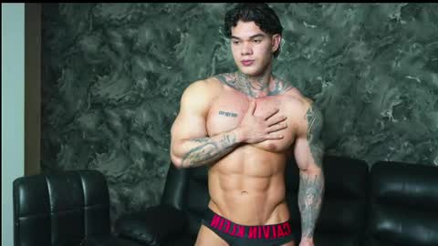 Snapshot of justin_clark1 chatting on 27, 5, 2026 justin clark1 online show from 27, 5, 2026