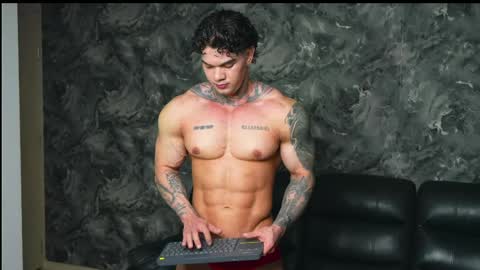 Snapshot of justin_clark1 chatting on 31, 5, 2026 justin clark1 online show from 31, 5, 2026