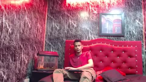 Snapshot of justin_melendez chatting on 8, 1, 2025 JUSTIN online show from 8, 1, 2025