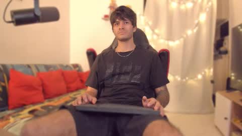 Snapshot of justin_stark1 chatting on 16, 12, 2025 Diego online show from 16, 12, 2025