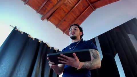 Justin White online show from 20, 6, 2026