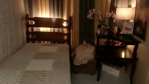 justine_hunk online show from 17, 3, 2026