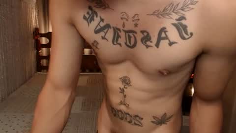 justine_hunk online show from 12, 6, 2026