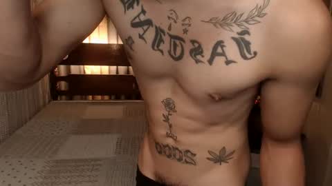 justine_hunk online show from 15, 6, 2026