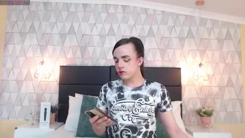 Justine online show from 15, 9, 2025