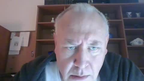 justme196756 online show from 18, 1, 2025