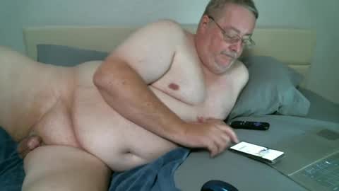 Snapshot of justmedm64 chatting on 28, 9, 2025 justmedm64 online show from 28, 9, 2025