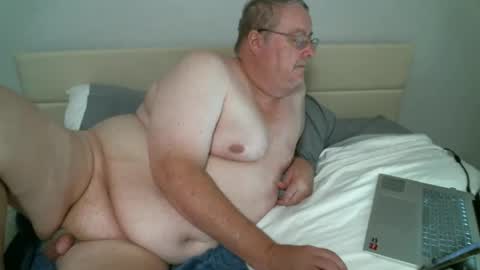 Snapshot of justmedm64 chatting on 21, 10, 2025 justmedm64 online show from 21, 10, 2025