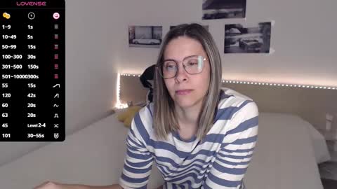 Julie online show from 25, 10, 2025