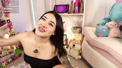 Snapshot of justonecute chatting on 30, 4, 2026 Emy online show from 30, 4, 2026