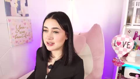 Snapshot of justonecute chatting on 9, 5, 2026 Emy online show from 9, 5, 2026