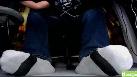 Snapshot of justshutupandwatch chatting on 4, 3, 2026 M. Dean online show from 4, 3, 2026