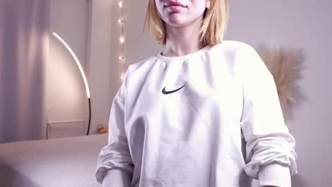 Sinikka online show from 1, 3, 2025