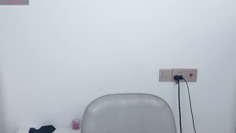 Snapshot of k1999_kimikooo chatting on 14, 4, 2026 kooo online show from 14, 4, 2026