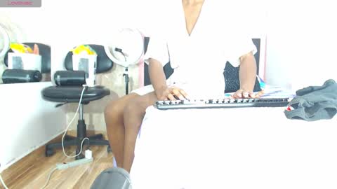 Snapshot of k_stormi_ chatting on 20, 12, 2025 STORMI online show from 20, 12, 2025