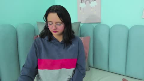 Snapshot of kae_styles chatting on 12, 3, 2025 Kyelie online show from 12, 3, 2025