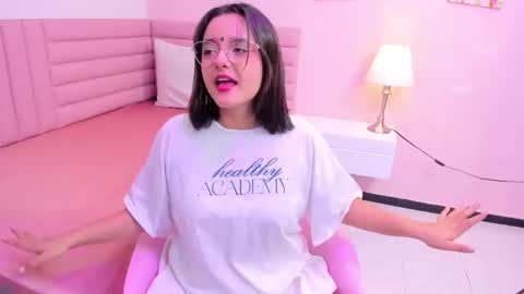 Snapshot of kae_styles chatting on 24, 9, 2025 Kyelie online show from 24, 9, 2025