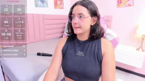 Snapshot of kae_styles chatting on 12, 10, 2025 Kyelie online show from 12, 10, 2025