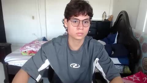 Snapshot of kafer_1022 chatting on 3, 12, 2025 kafer online show from 3, 12, 2025