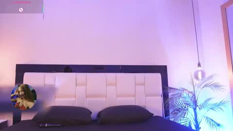 Snapshot of kahly_fox chatting on 21, 10, 2025 aixacheryl online show from 21, 10, 2025
