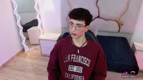 Snapshot of kai_tay1 chatting on 14, 4, 2026 kai_tay1 online show from 14, 4, 2026