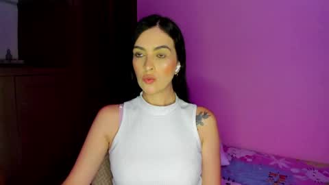 Snapshot of kaiahlive chatting on 5, 4, 2026 kaiahlive online show from 5, 4, 2026