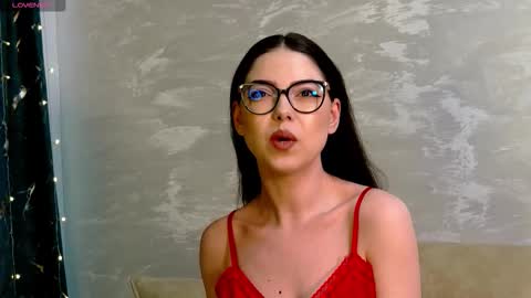 Kaila Lewis online show from 25, 2, 2026