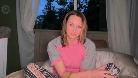 Snapshot of kaileeshy chatting on 31, 3, 2026 Kailee Smile online show from 31, 3, 2026