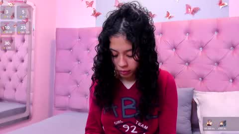 Snapshot of kaira_luxury chatting on 14, 5, 2026 kaira_luxury online show from 14, 5, 2026